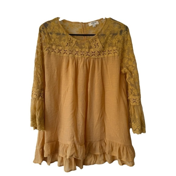 Umgee Tops - Umgee Women’s Boho Blouse Size Large Mustard Great Condition!